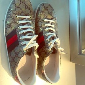 Authentic Gucci sneaker. 🦋